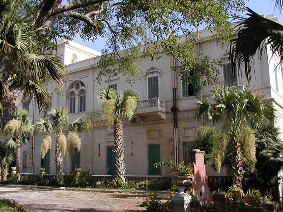 قصر أنطونيادس فى مدينة الأسكندرية 