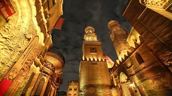 خان الخليلي لؤلؤة فى وسط مدينة القاهرة