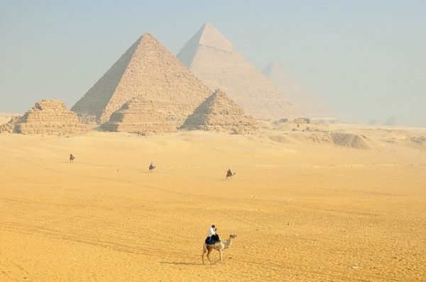 زيارة أهرامات الجيزة